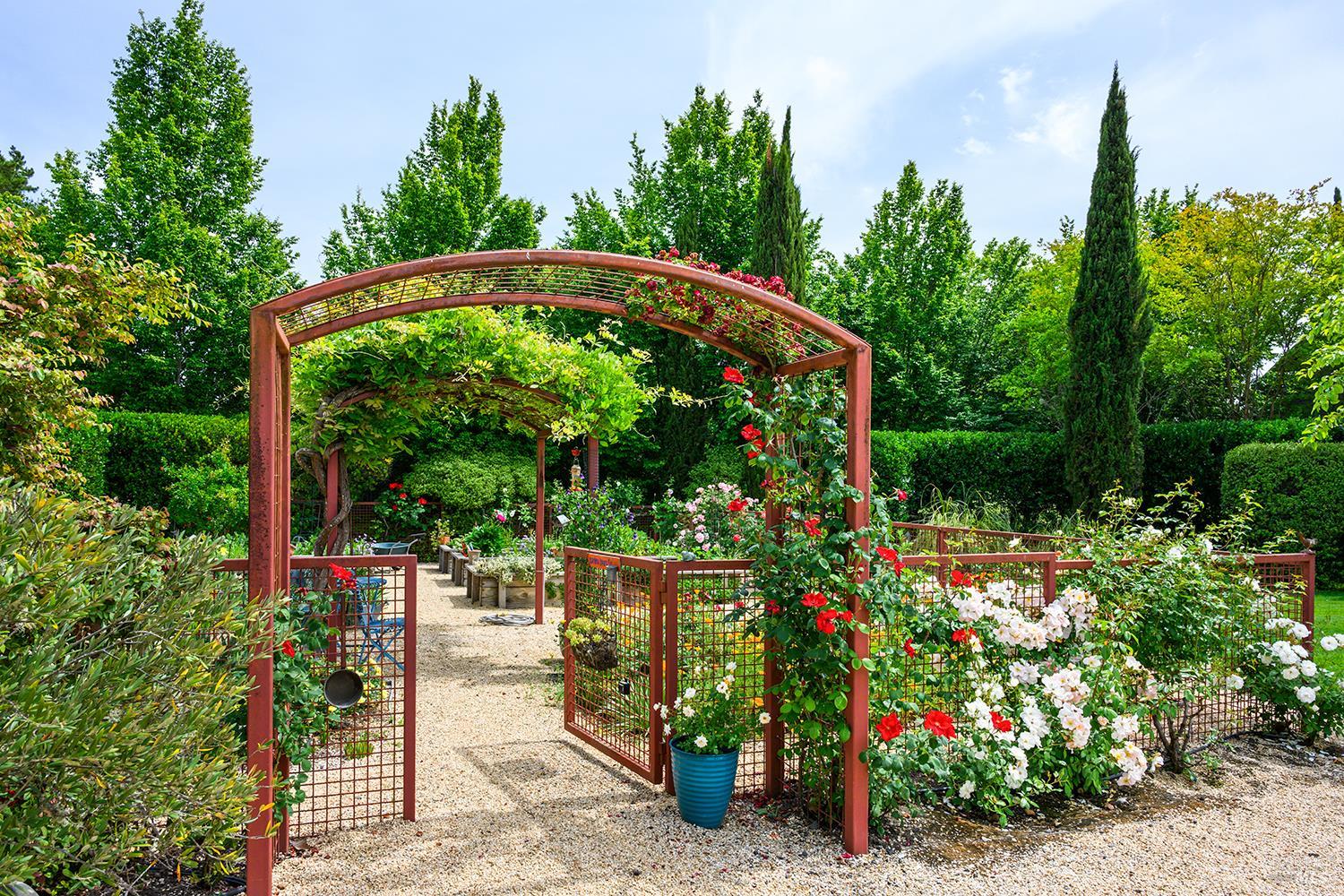 6017 Red Winery Road
