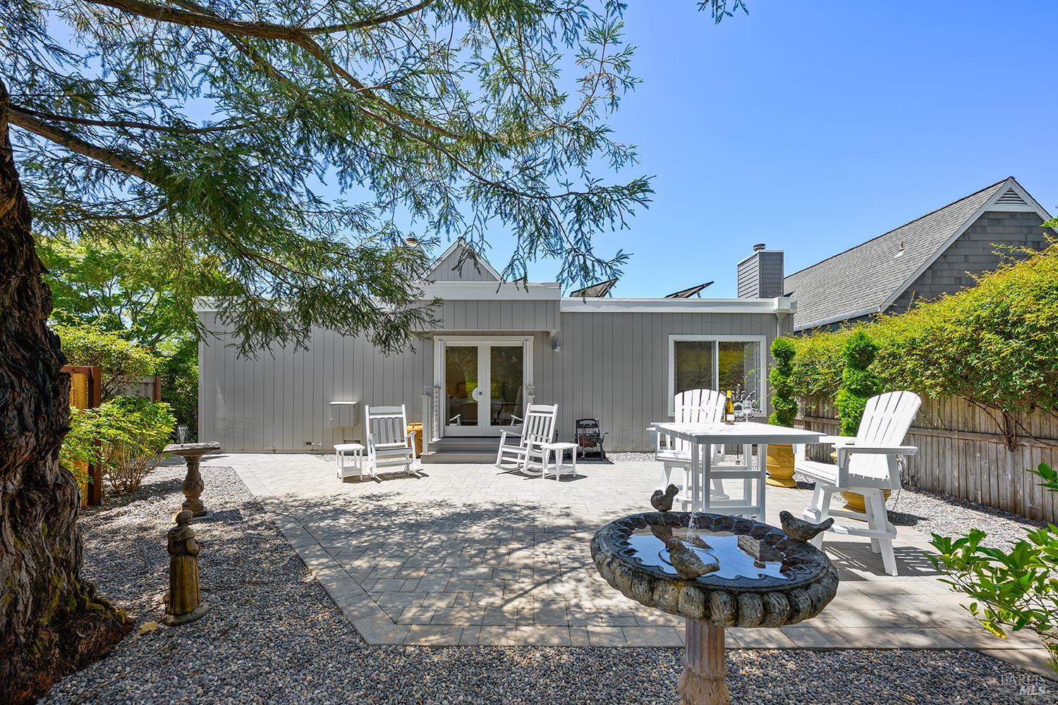 533 Carnation Court