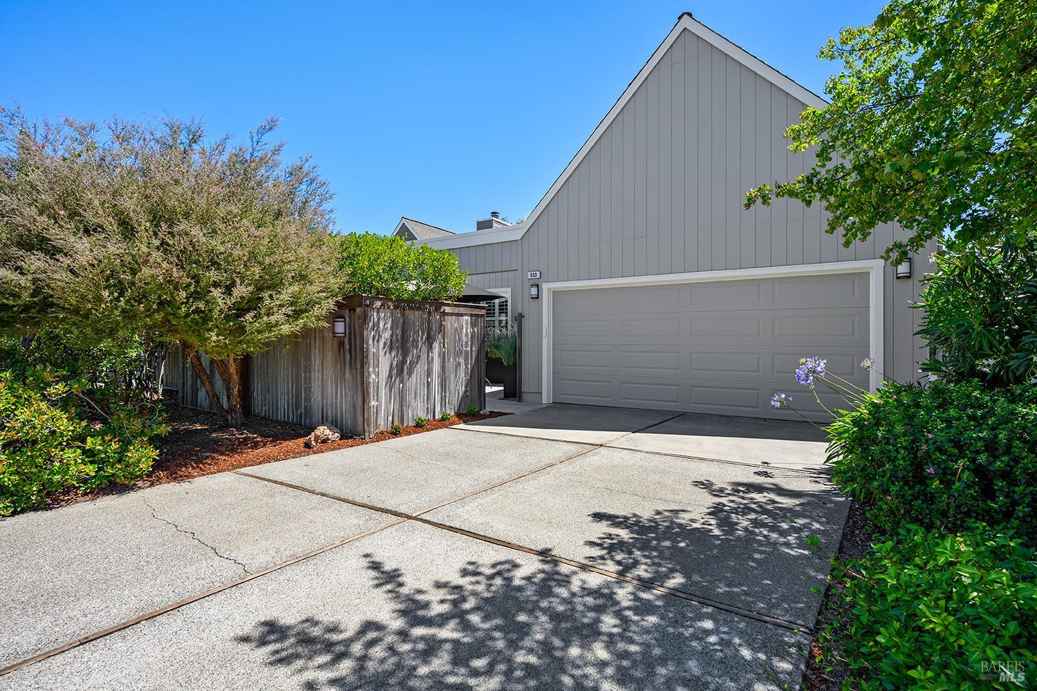 533 Carnation Court