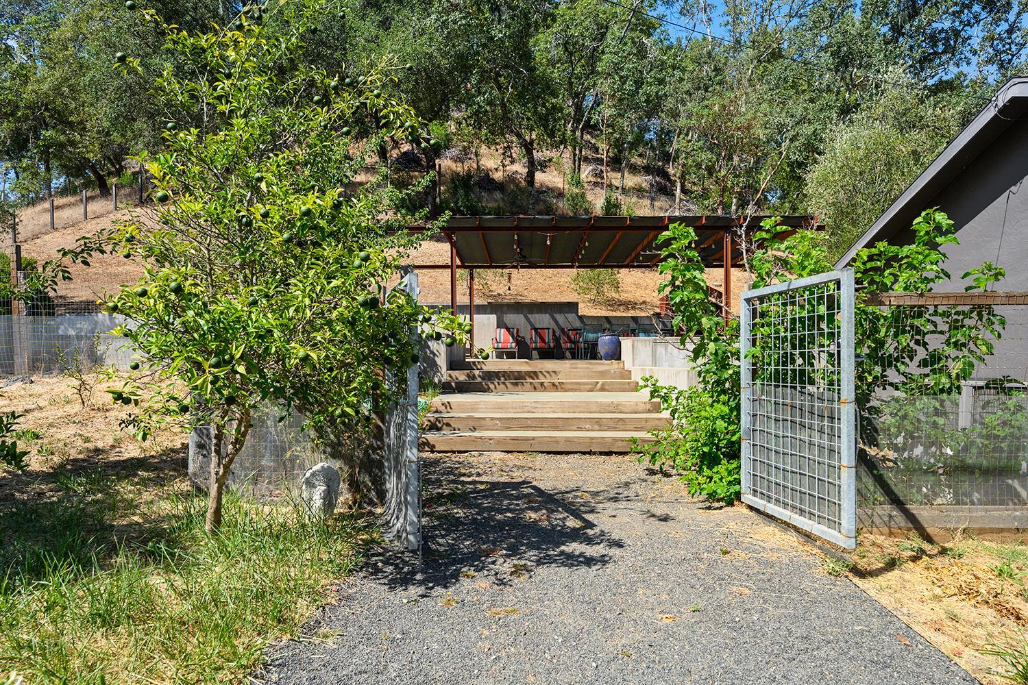 5100 W Soda Rock Lane