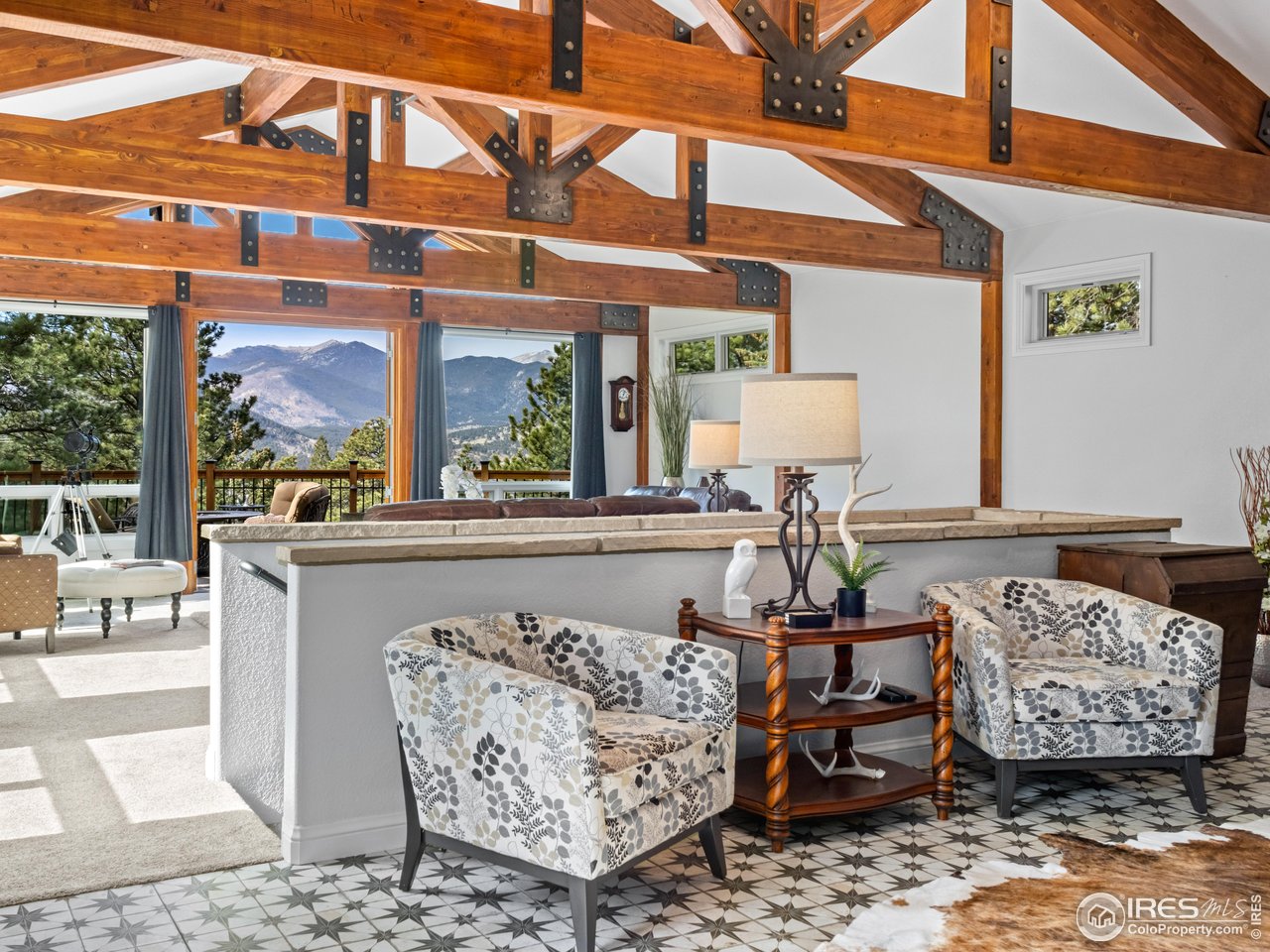 1267 Upper Venner Rd