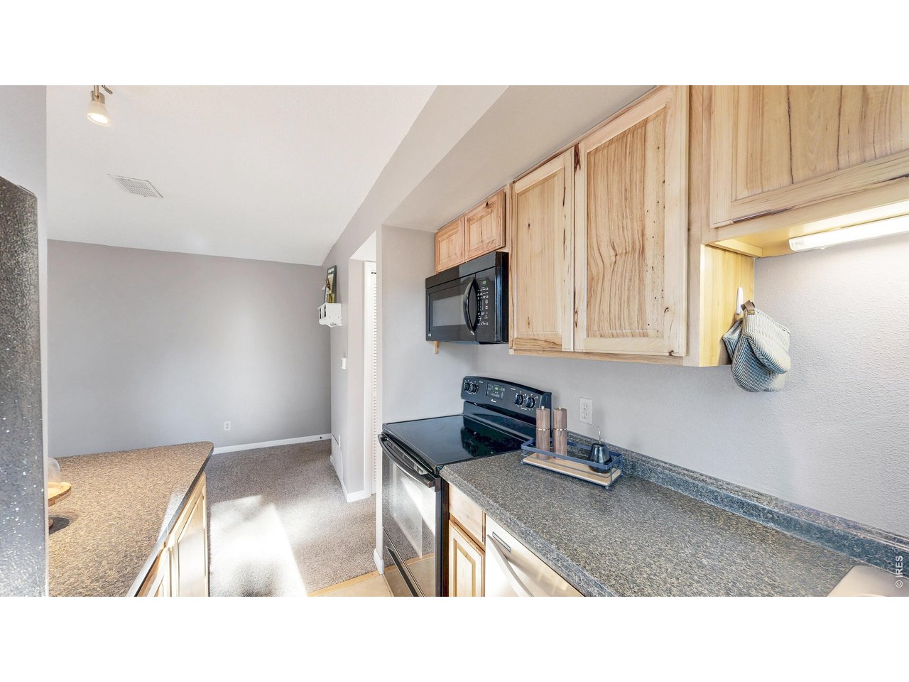 200 Riverside Dr Hallett-1