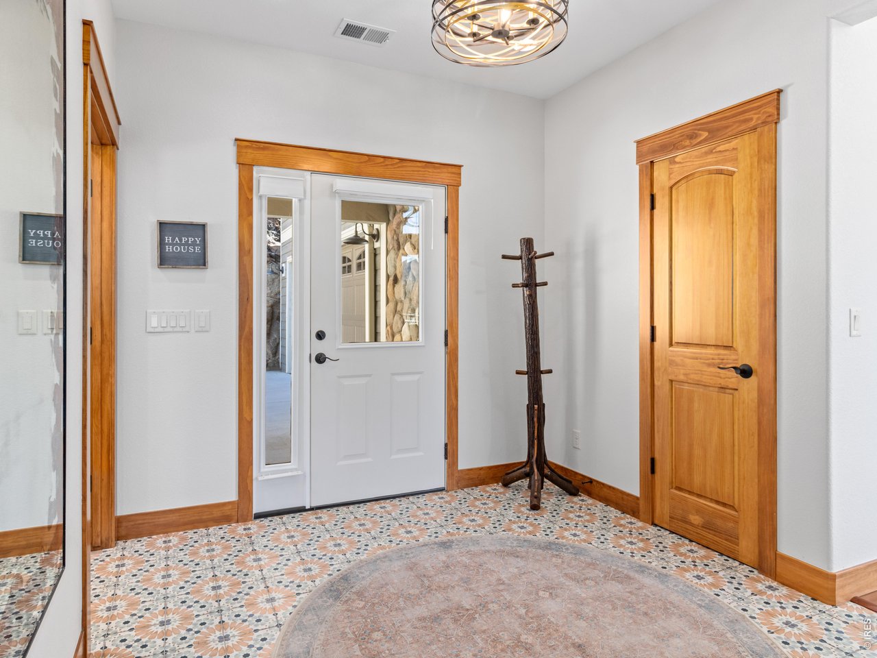 225 Curry Dr