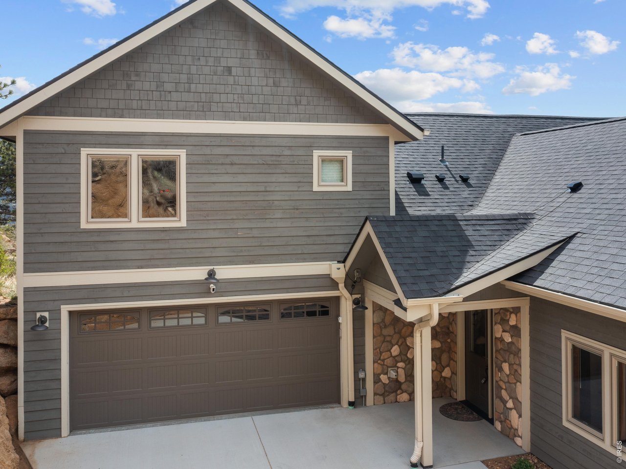225 Curry Dr