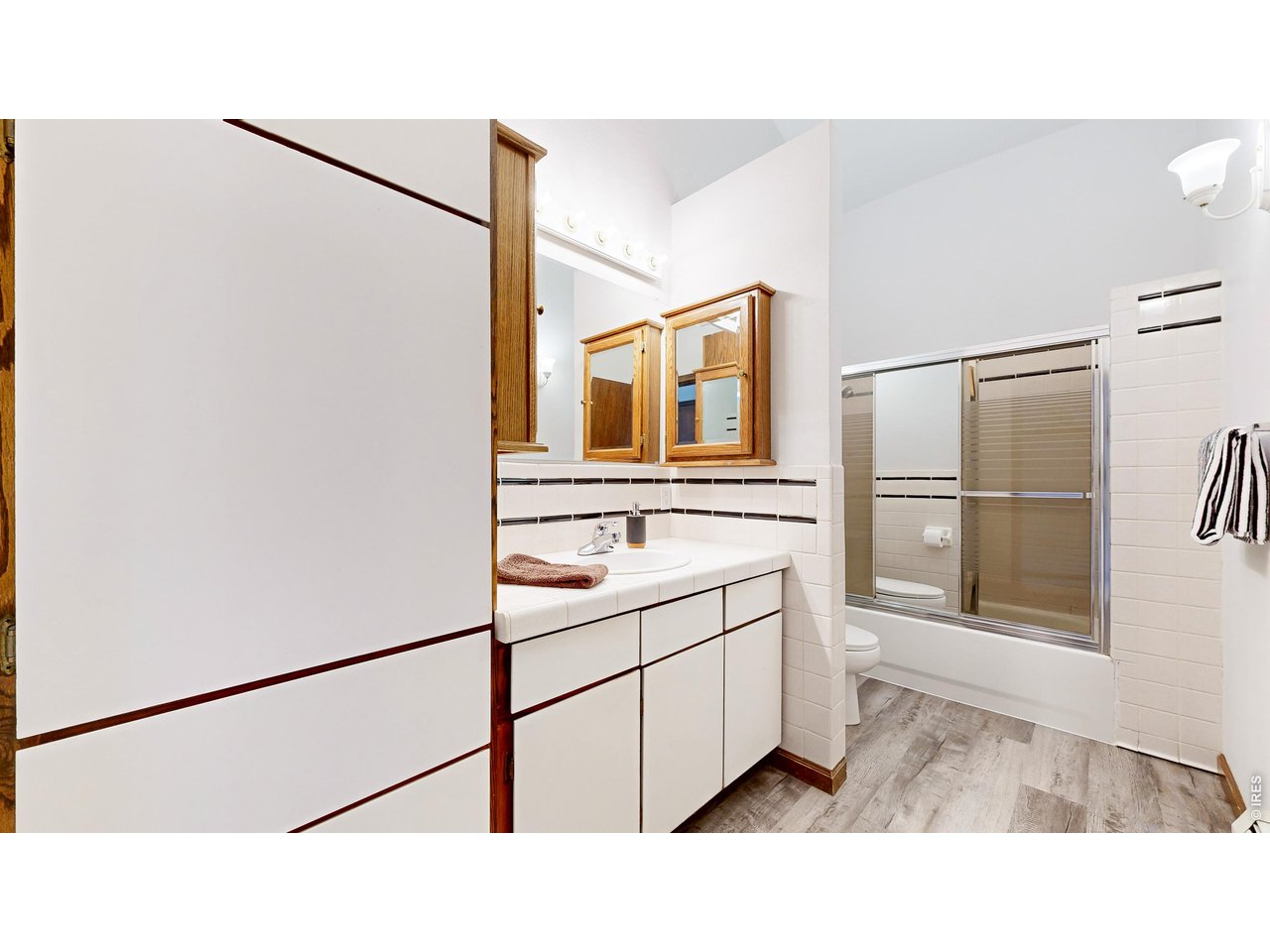 2408 Longview Dr