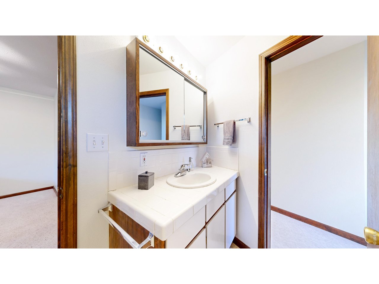 2408 Longview Dr