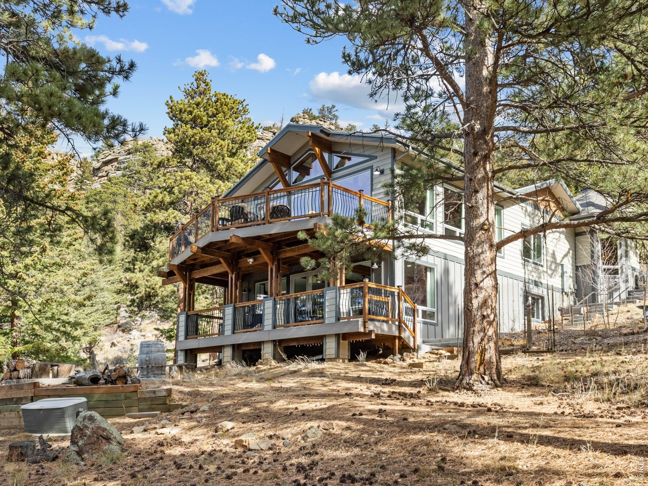 1267 Upper Venner Rd