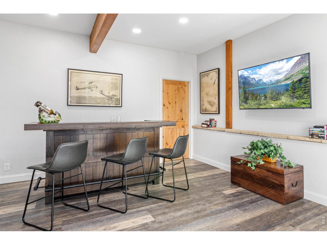 1267 Upper Venner Rd