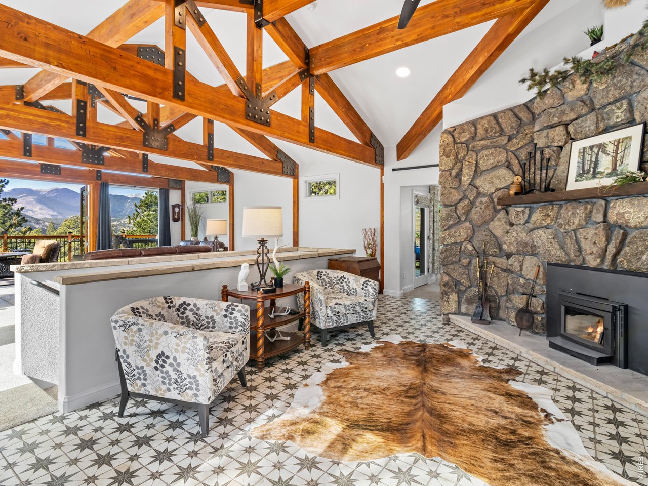 1267 Upper Venner Rd