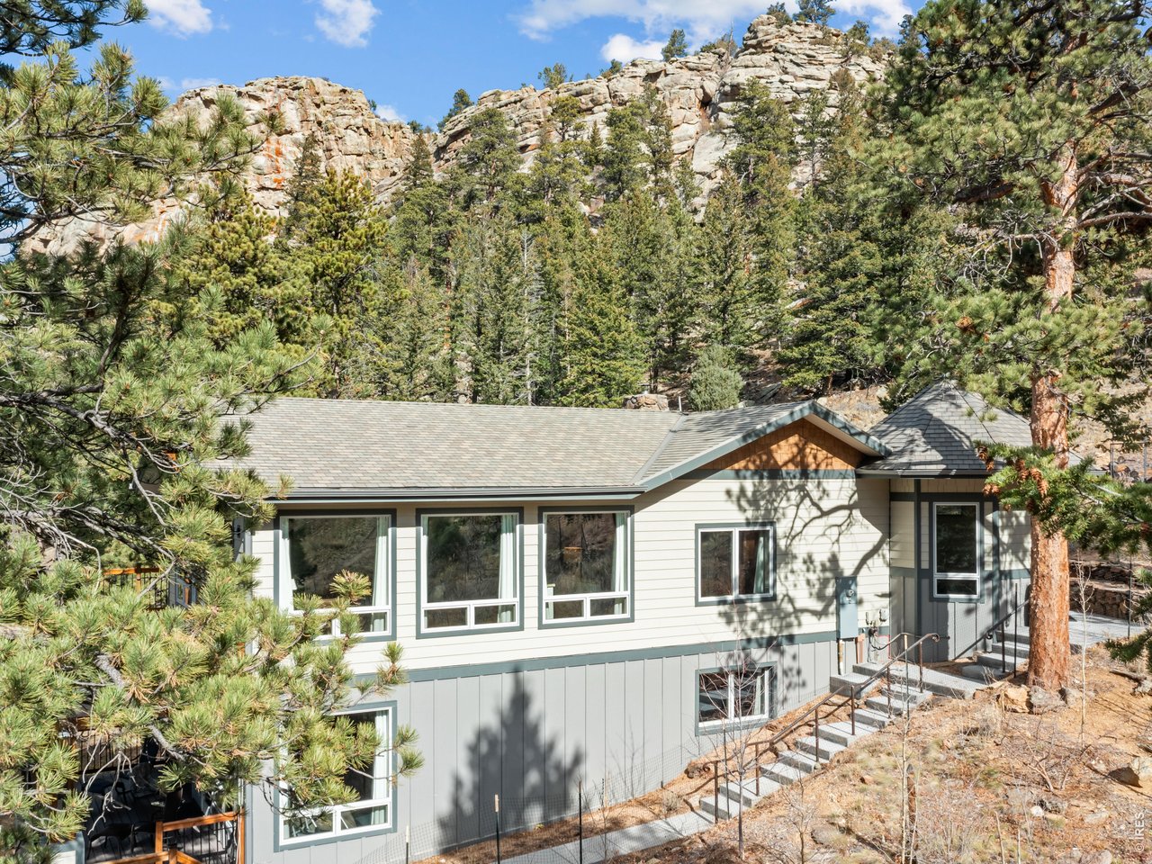 1267 Upper Venner Rd