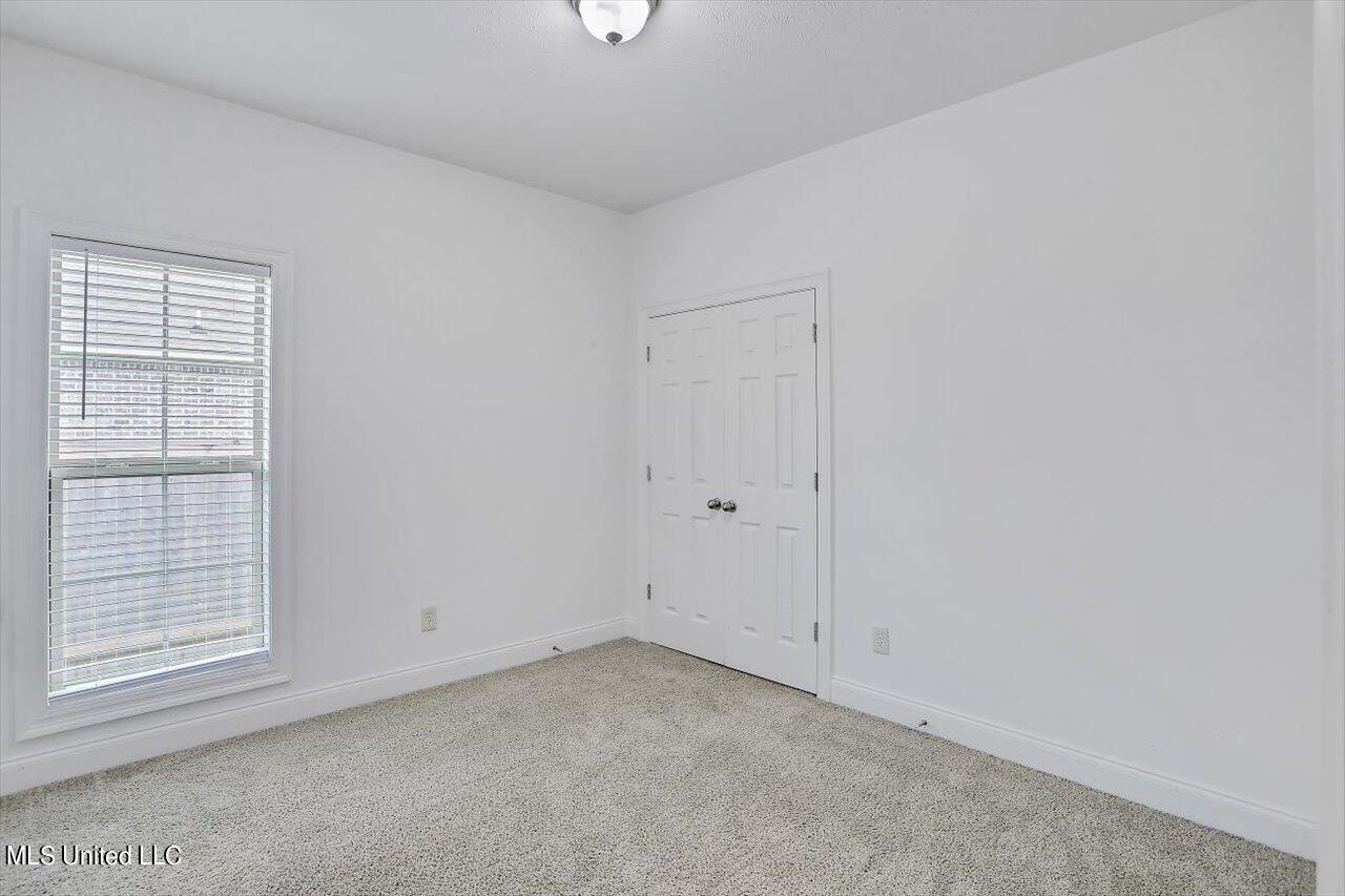 221 Chartleigh Circle
