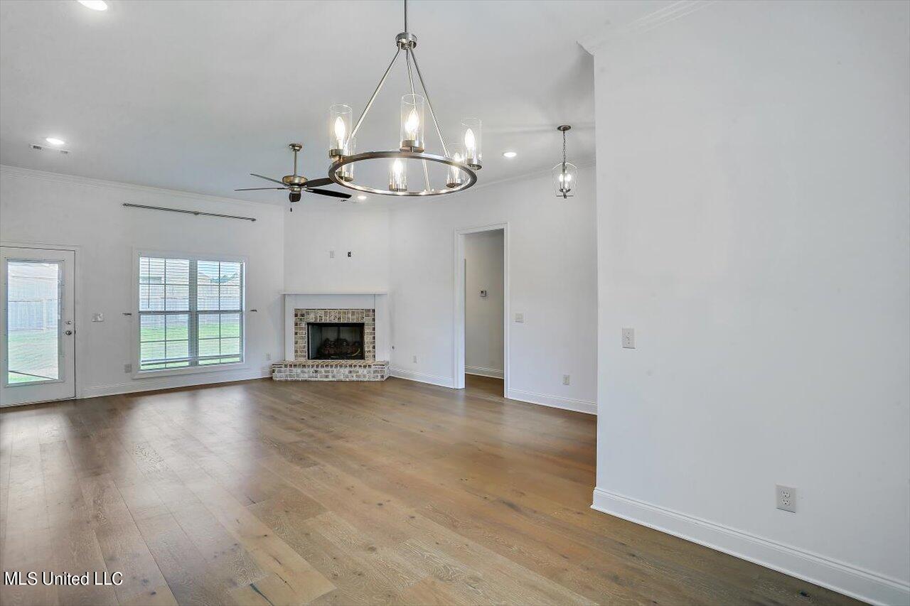 221 Chartleigh Circle