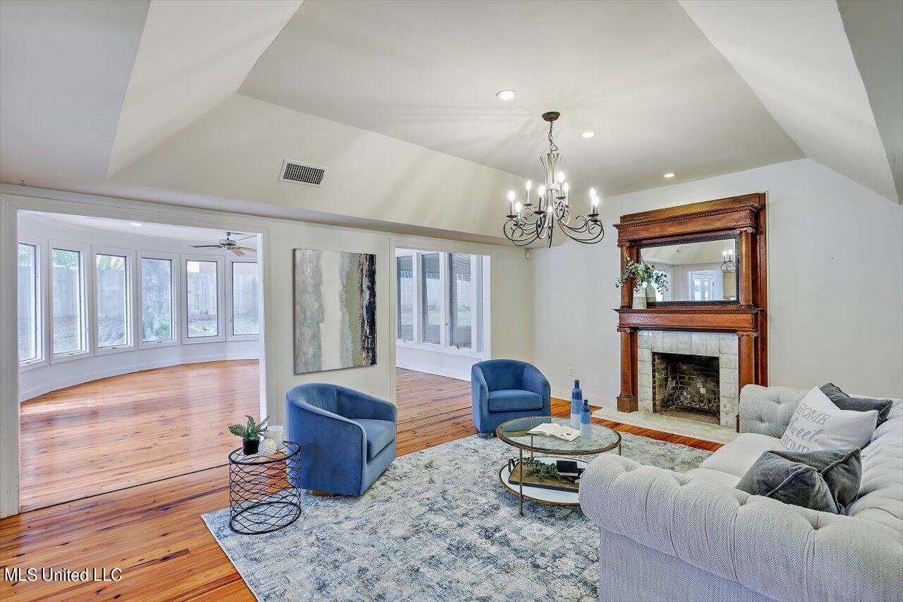1771 Plantation Boulevard