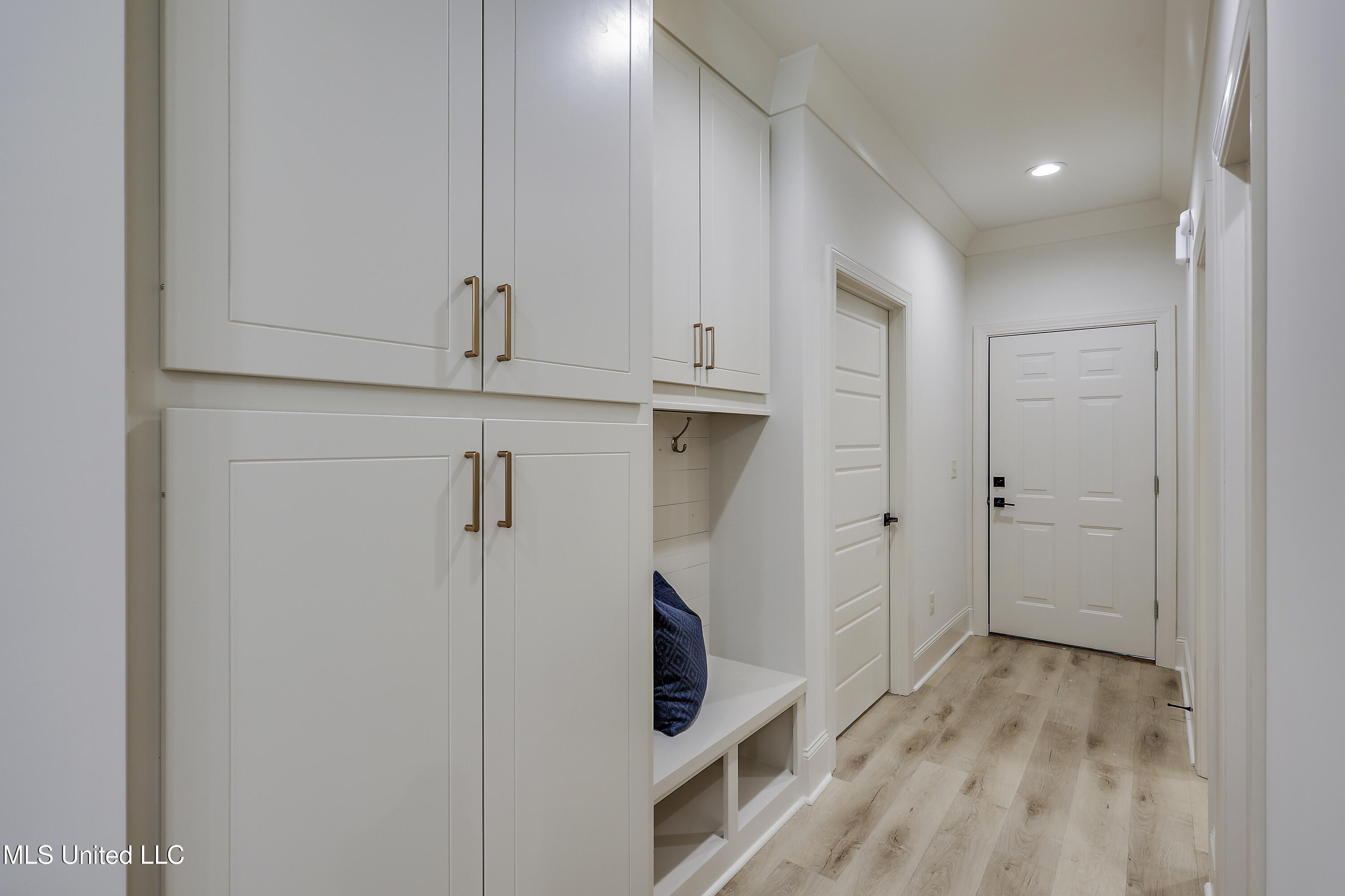 129 Bronson Bend