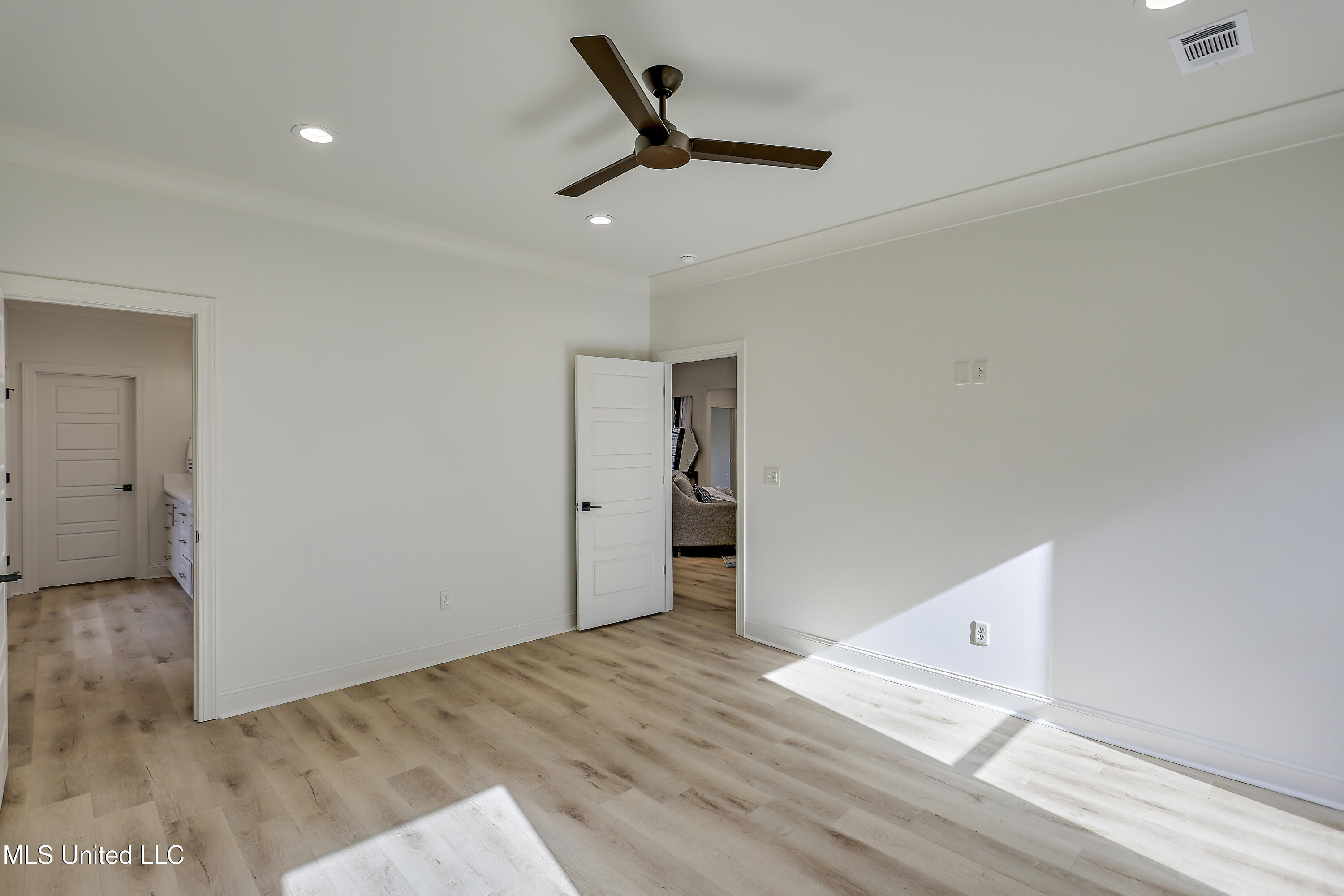 129 Bronson Bend