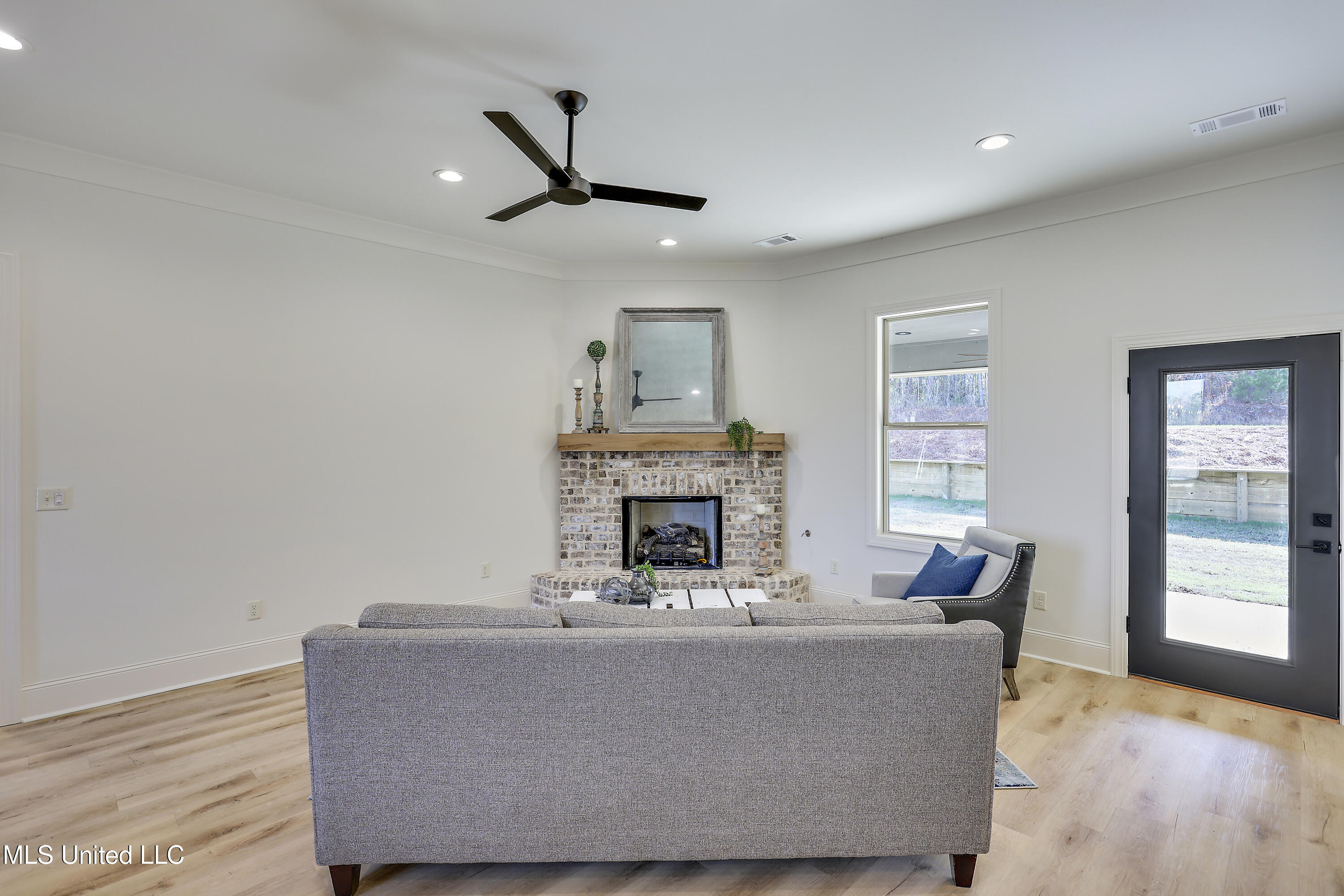 129 Bronson Bend