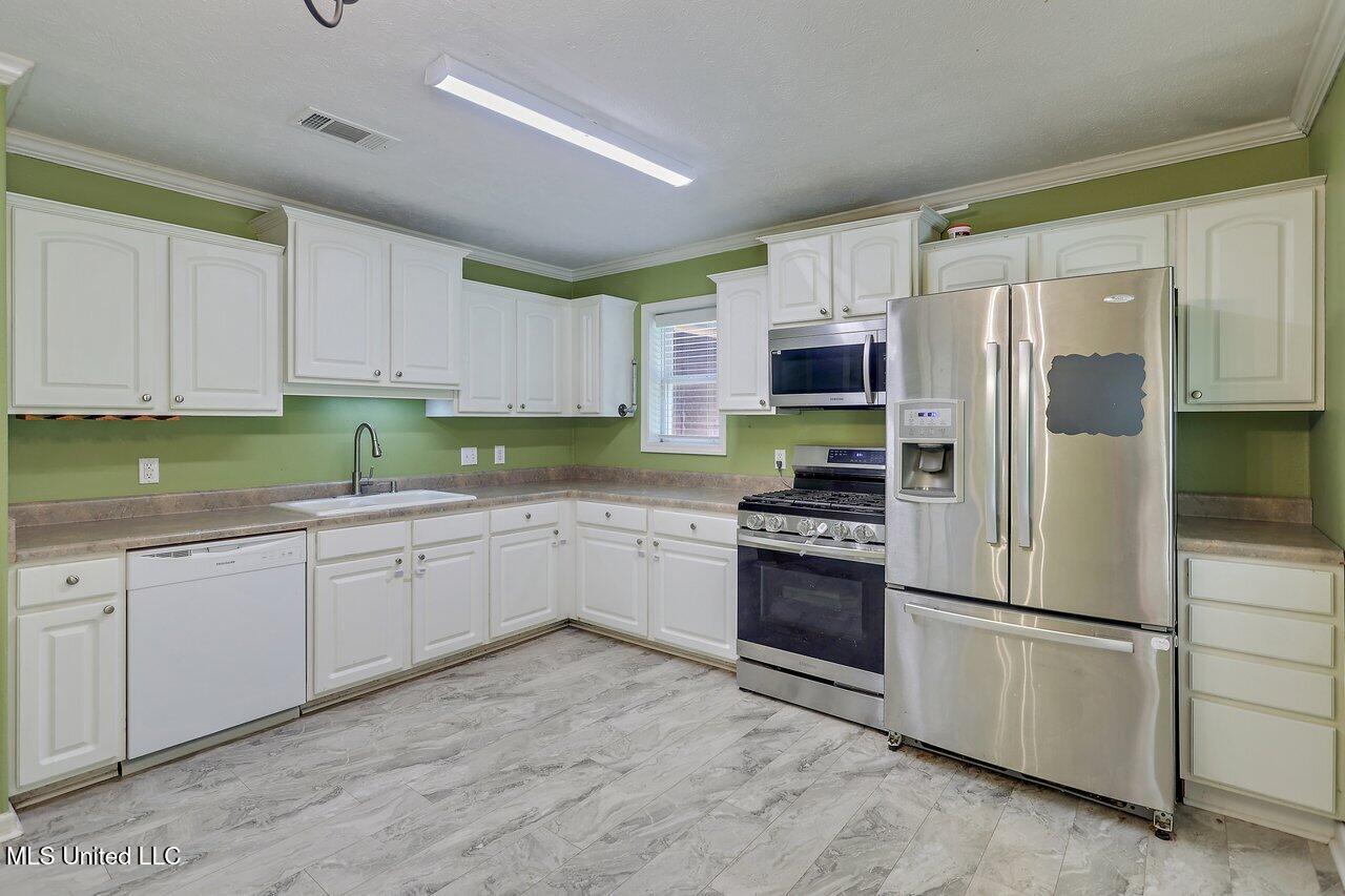 113 Brooks Cove