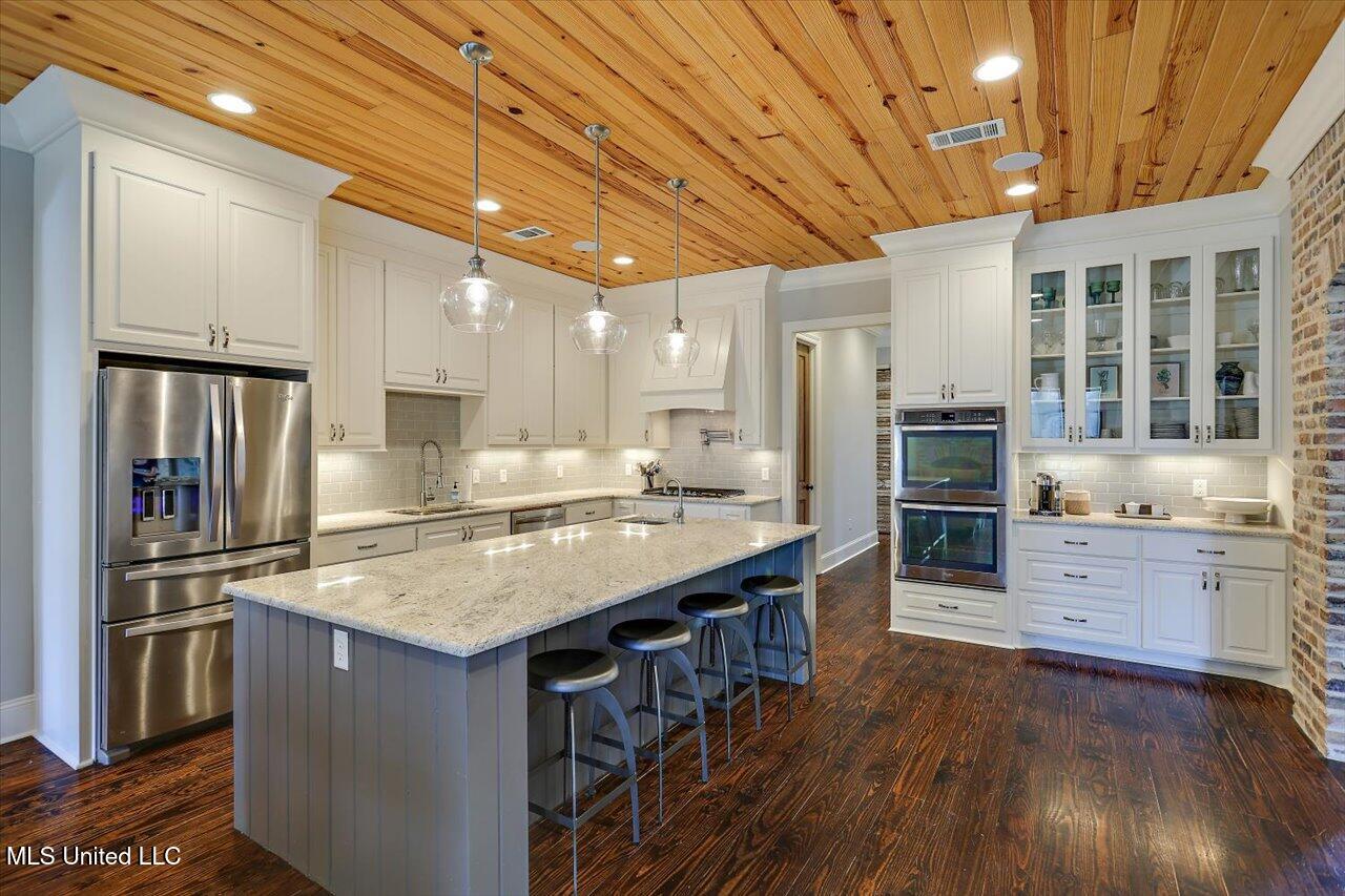 111 Wingspan Way