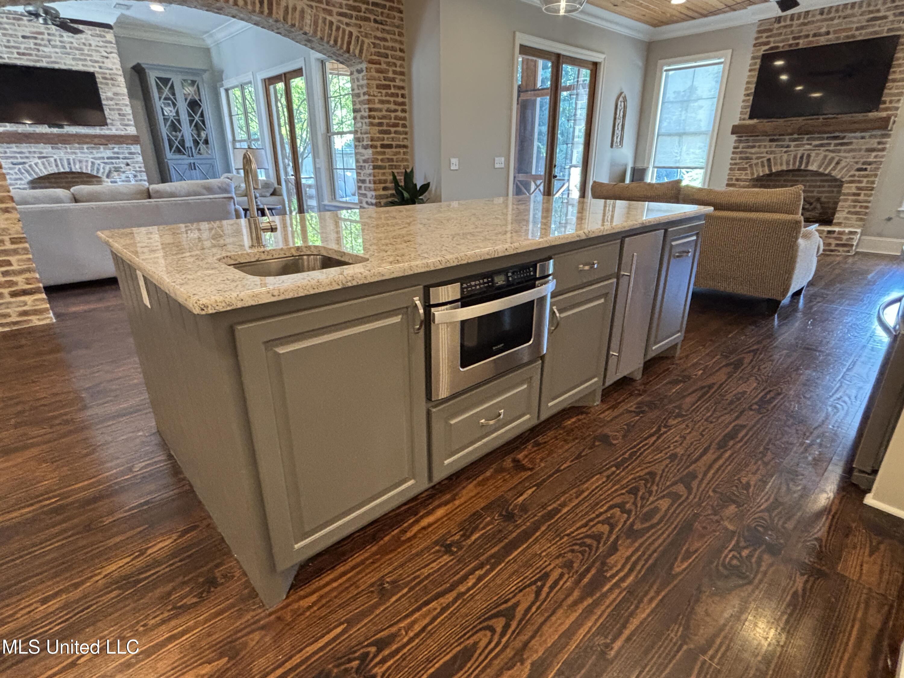 111 Wingspan Way