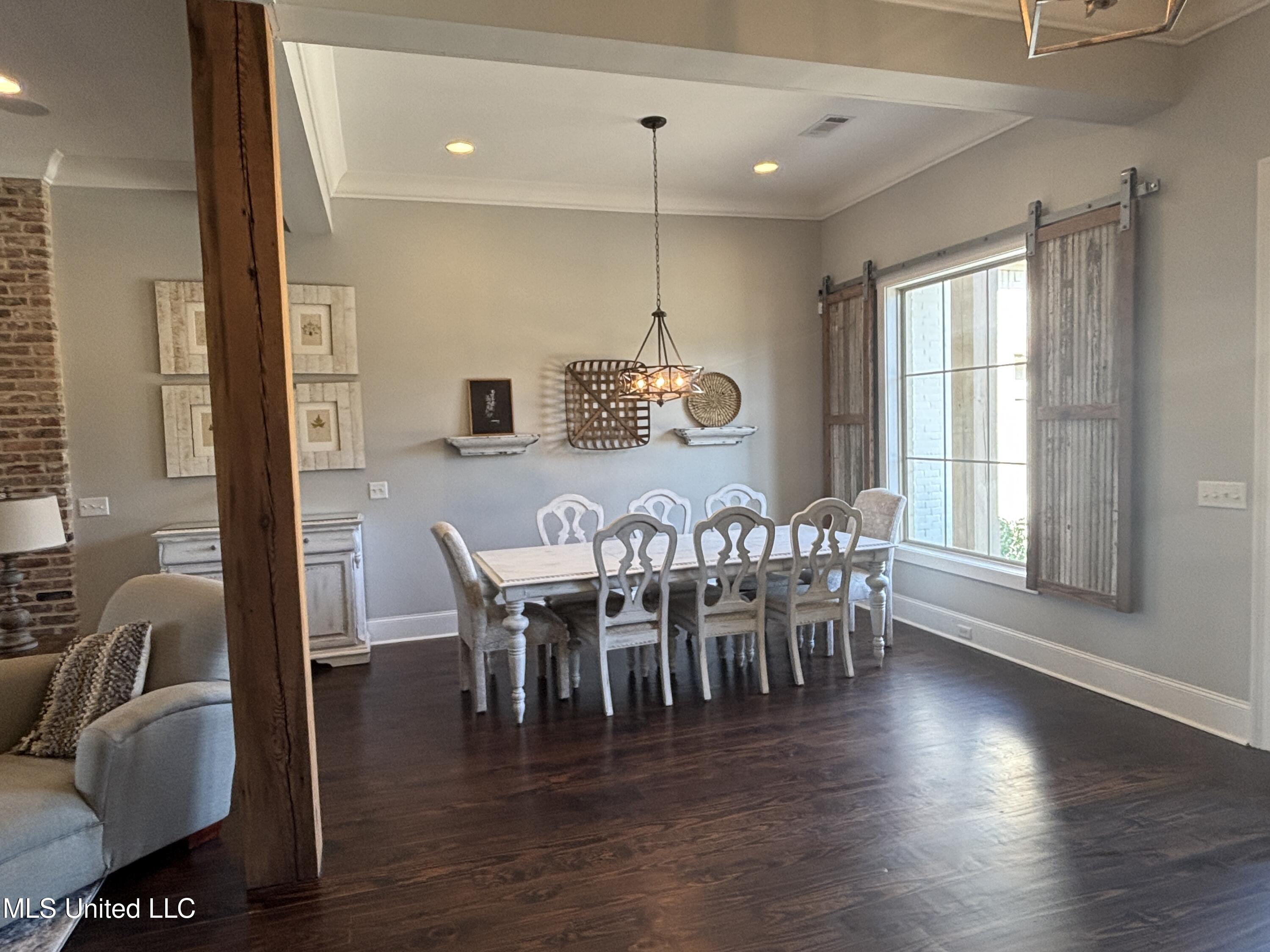111 Wingspan Way