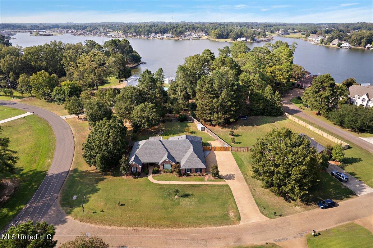 100 Waterford Lane