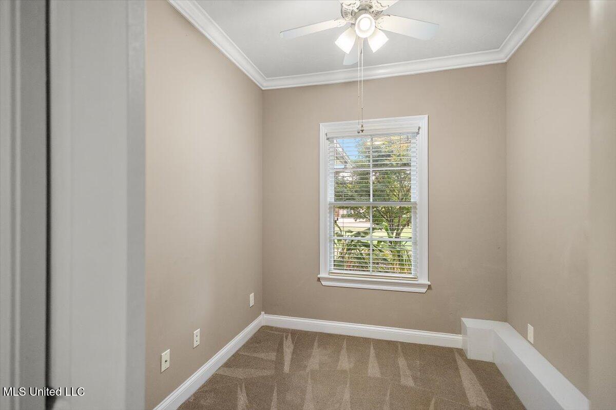 100 Waterford Lane