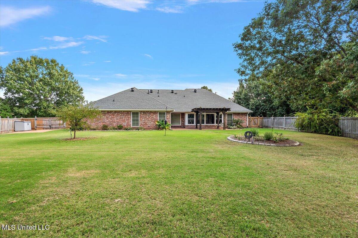 100 Waterford Lane