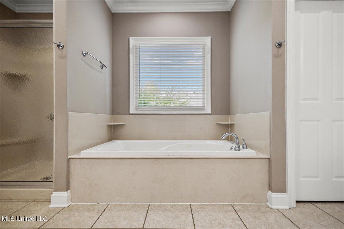 100 Waterford Lane
