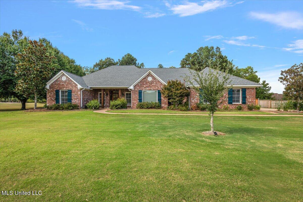 100 Waterford Lane