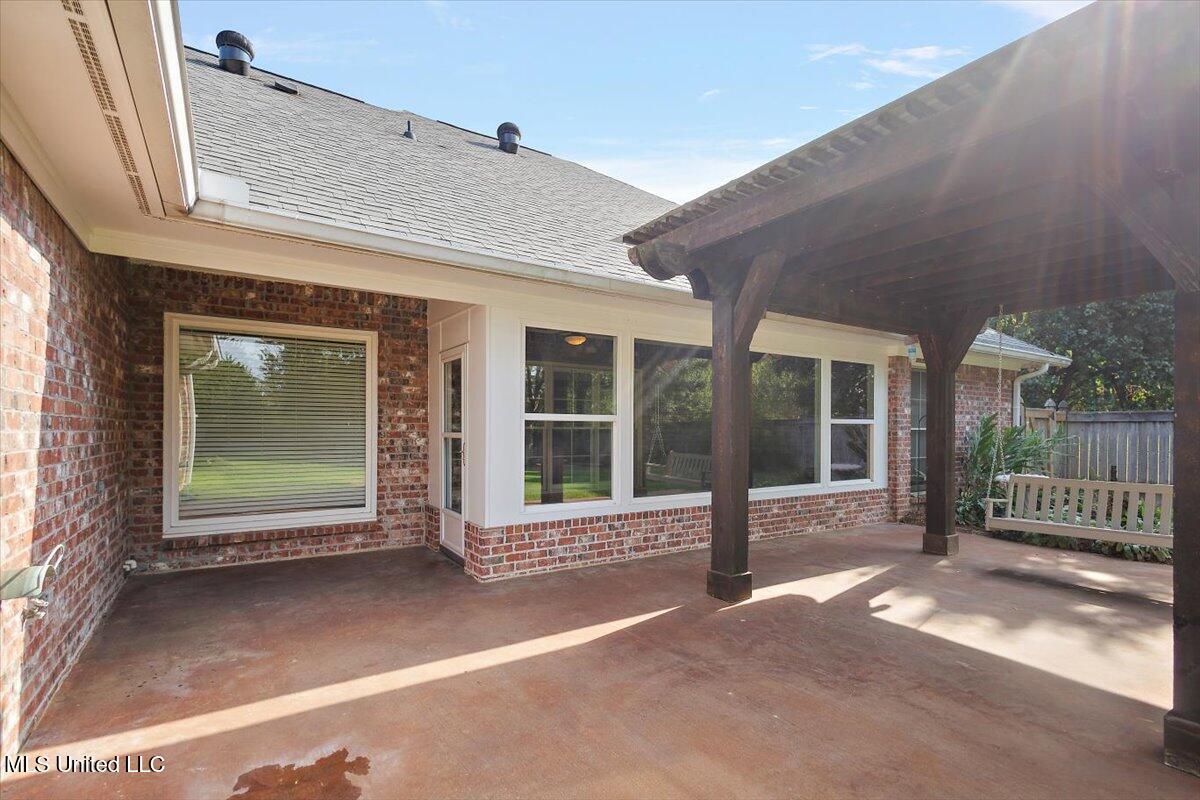 100 Waterford Lane