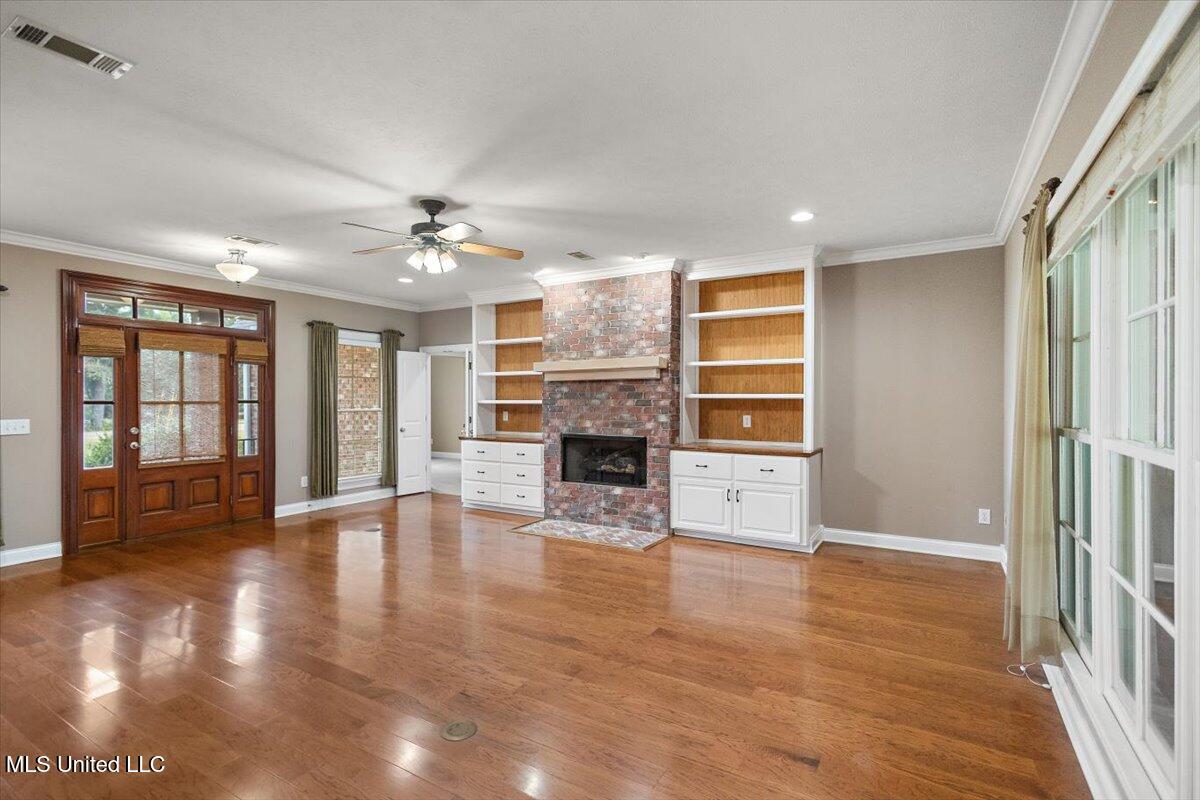 100 Waterford Lane