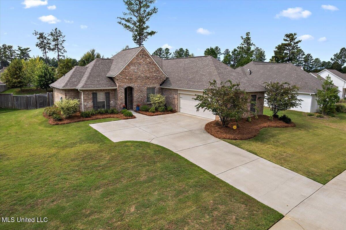 111 Hampton Trail