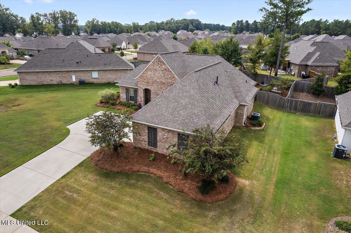 111 Hampton Trail