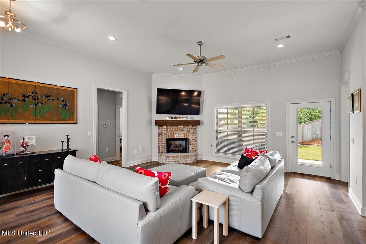 111 Hampton Trail
