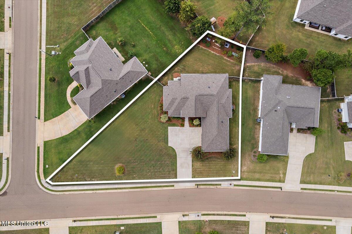 111 Hampton Trail