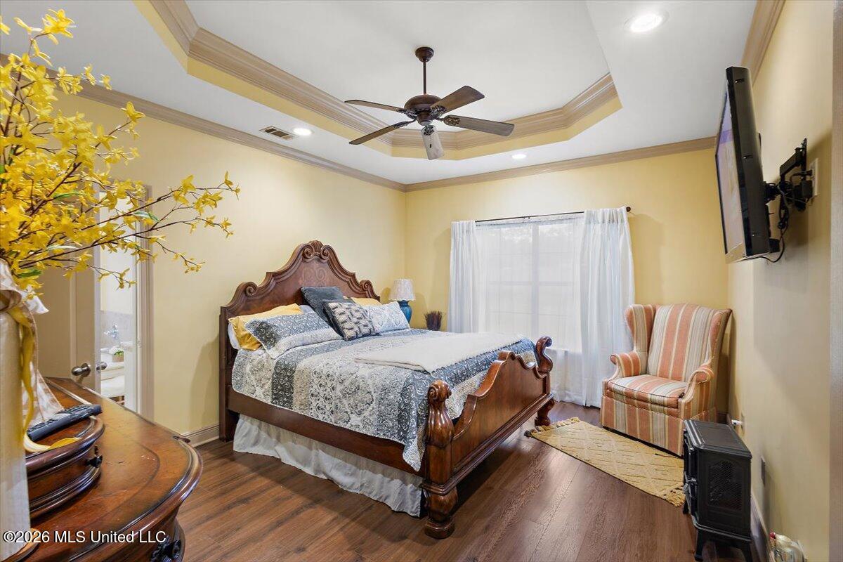 724 Forest Woods Drive