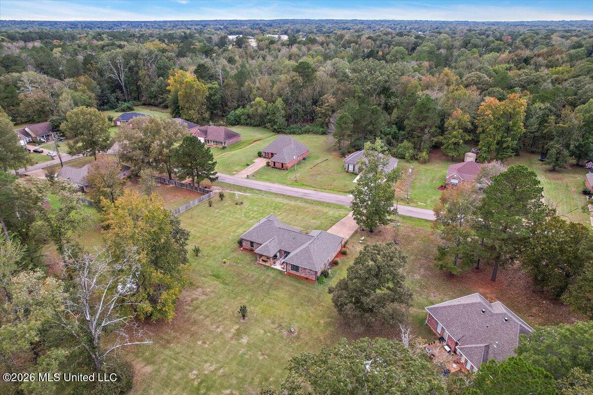 724 Forest Woods Drive