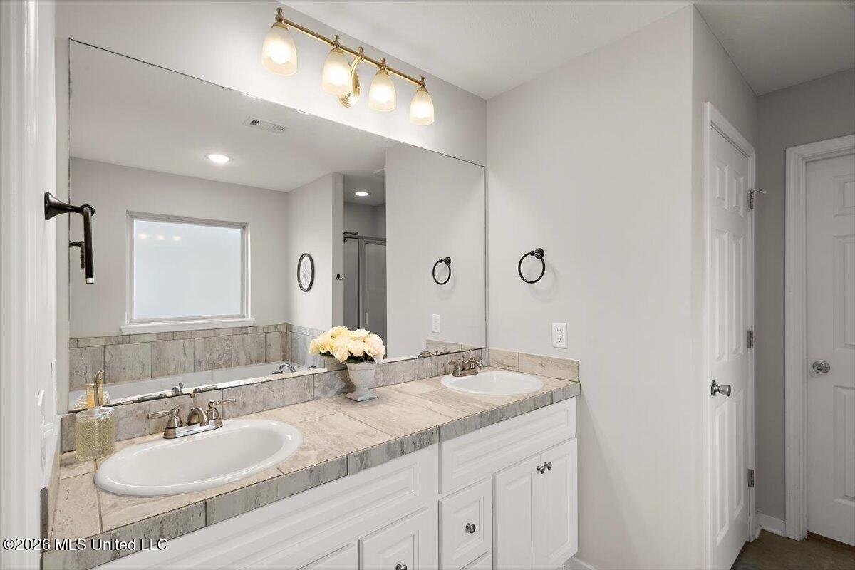 736 Sawgrass Lakes Drive