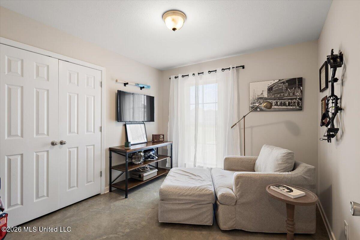 736 Sawgrass Lakes Drive