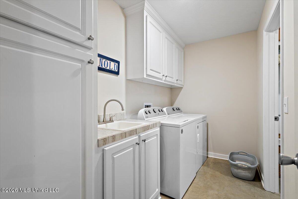 736 Sawgrass Lakes Drive