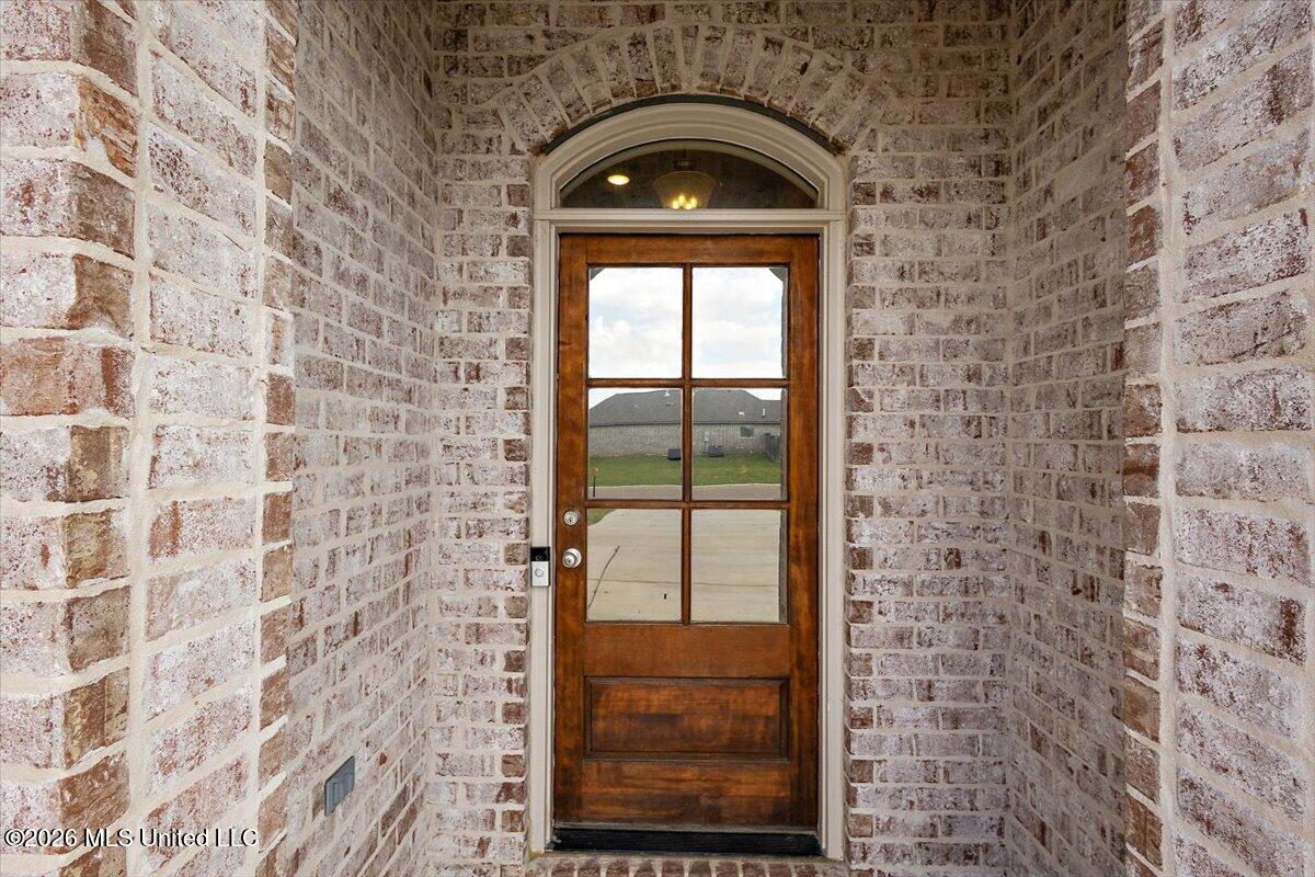 736 Sawgrass Lakes Drive