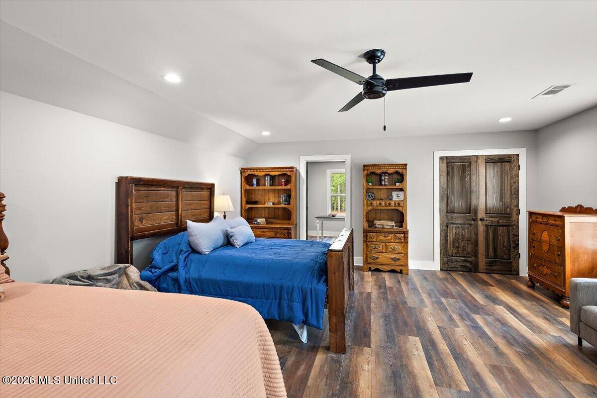 118 Cedar Ridge Drive