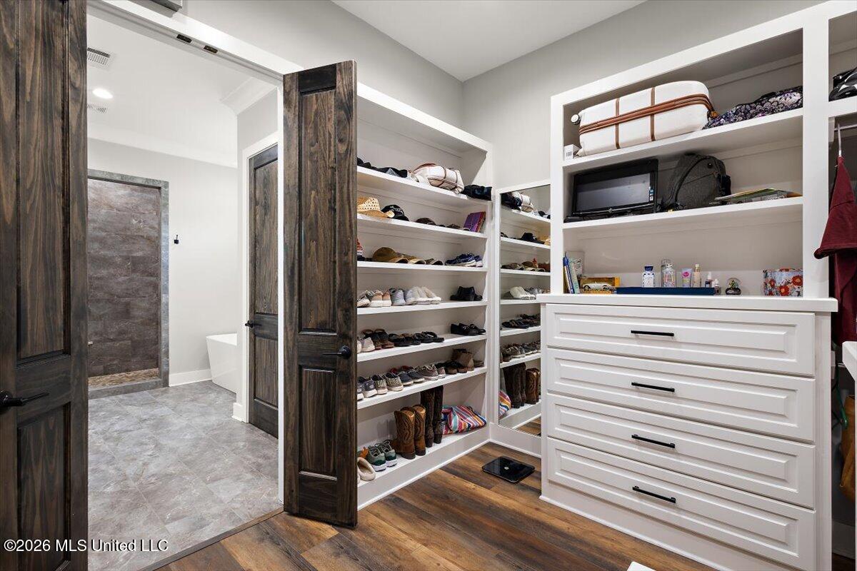 118 Cedar Ridge Drive