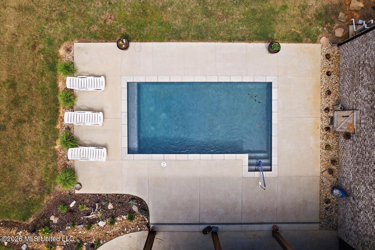 118 Cedar Ridge Drive