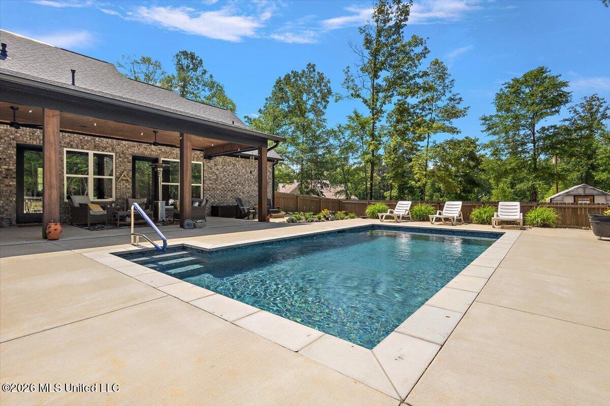 118 Cedar Ridge Drive