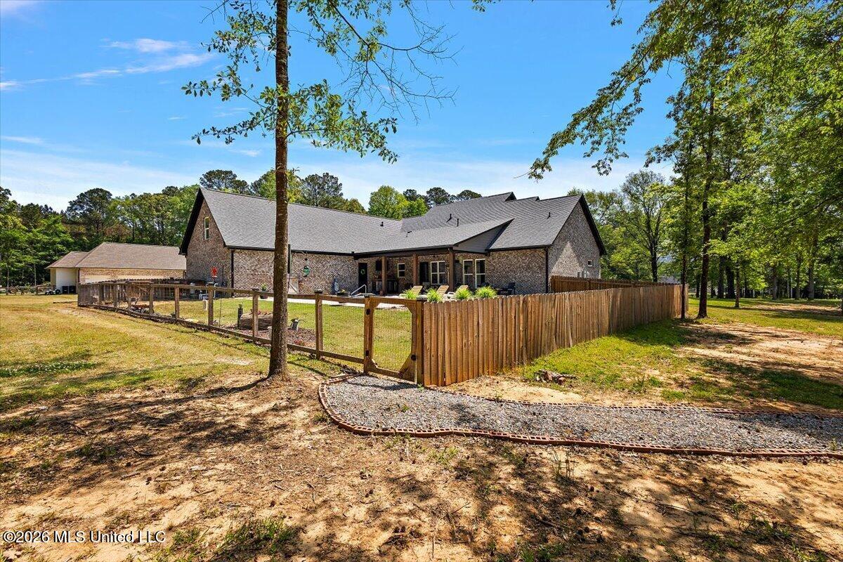 118 Cedar Ridge Drive