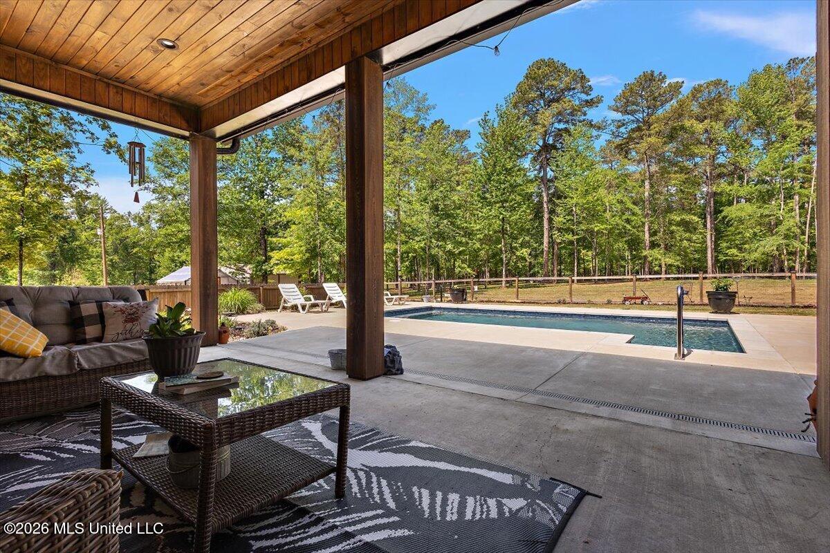 118 Cedar Ridge Drive