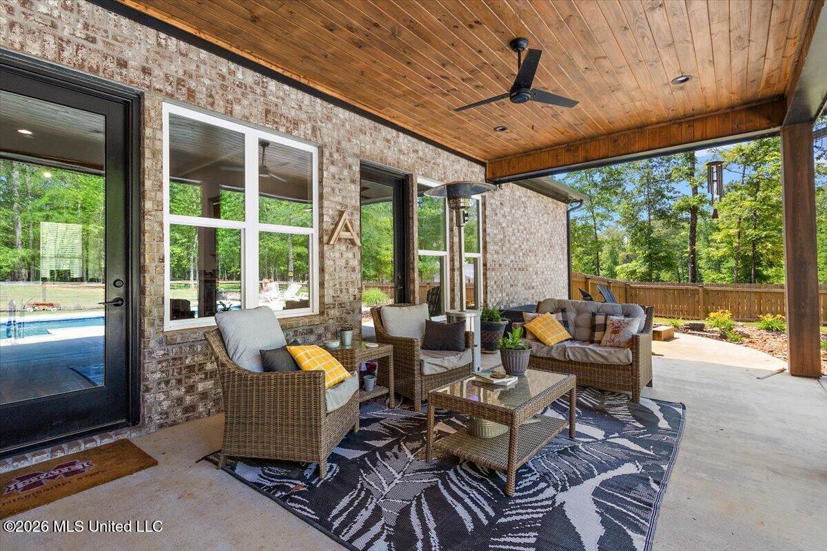 118 Cedar Ridge Drive