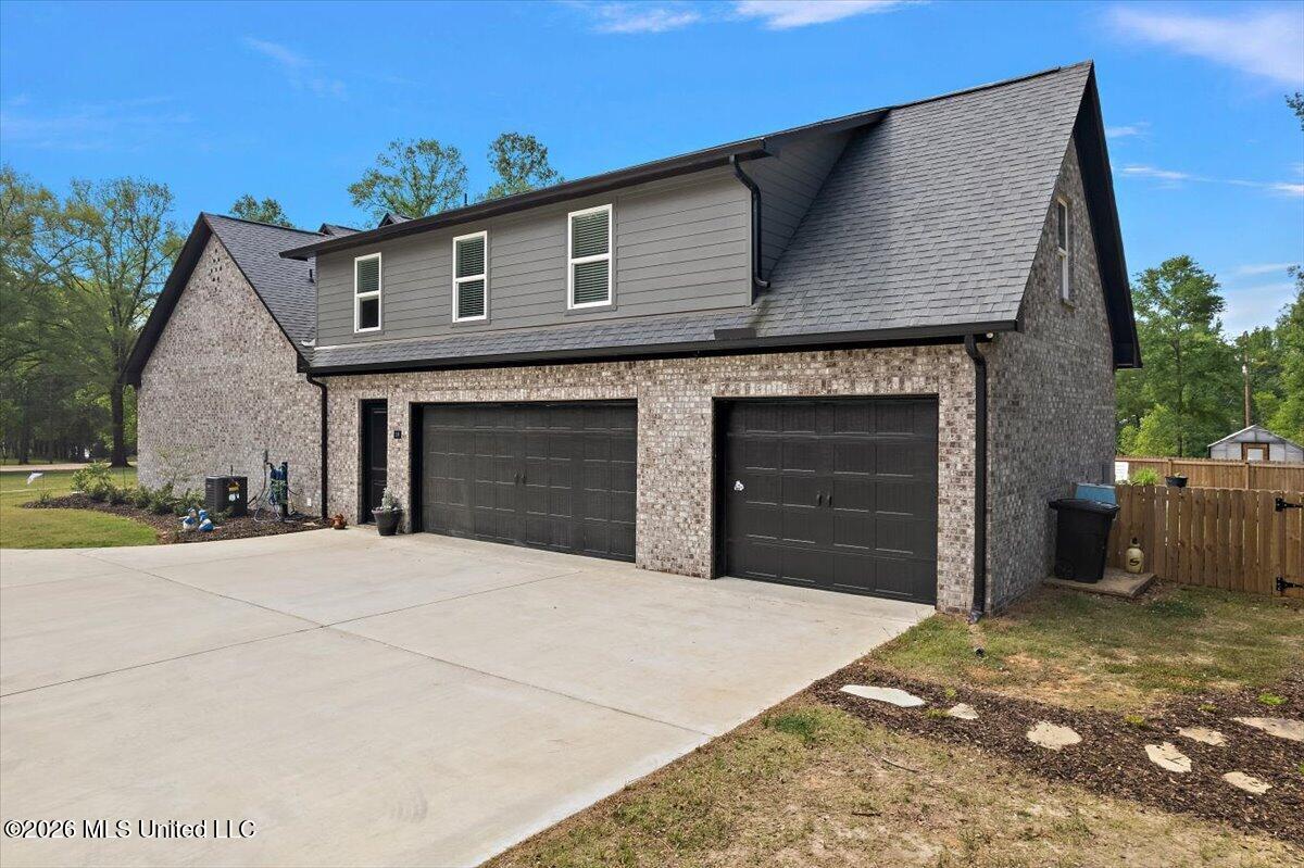 118 Cedar Ridge Drive