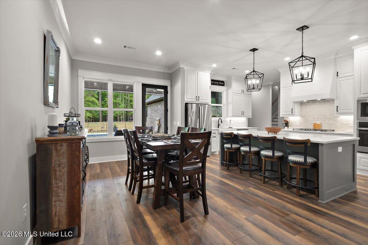 118 Cedar Ridge Drive